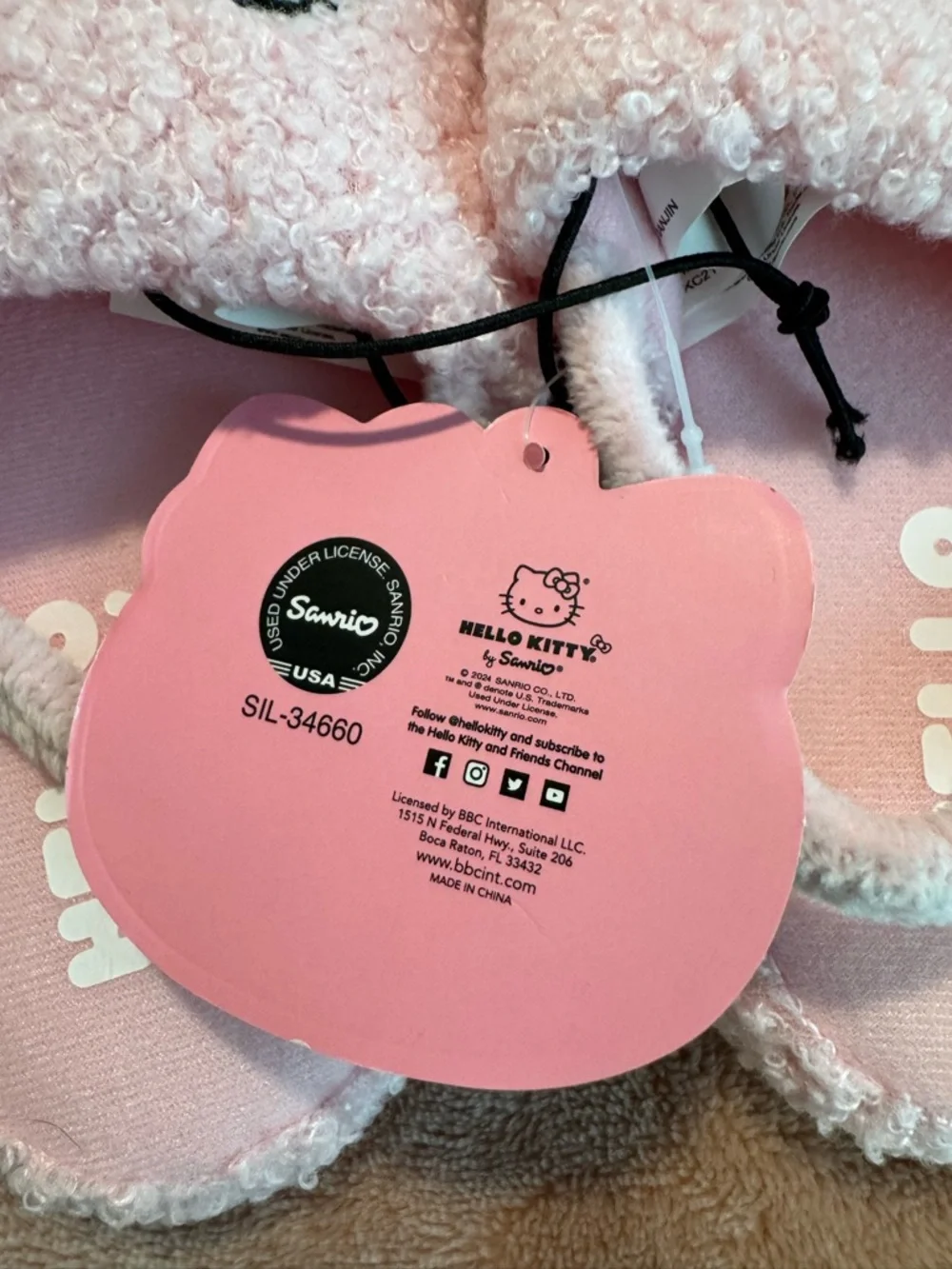 NWT Hello Kitty Girls’ Pink Fuzzy Slippers, Size 11-12